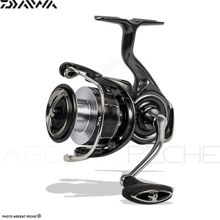 Spinning reel DAIWA Luvias LT 24